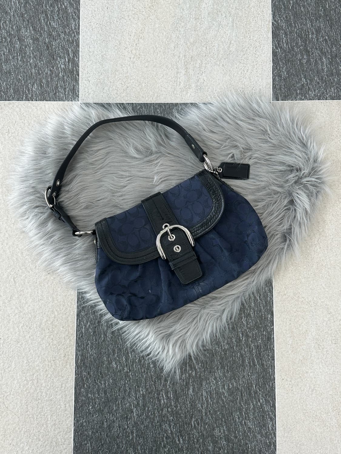 코치 미드나잇블루 자카드 호보백  상품이미지1