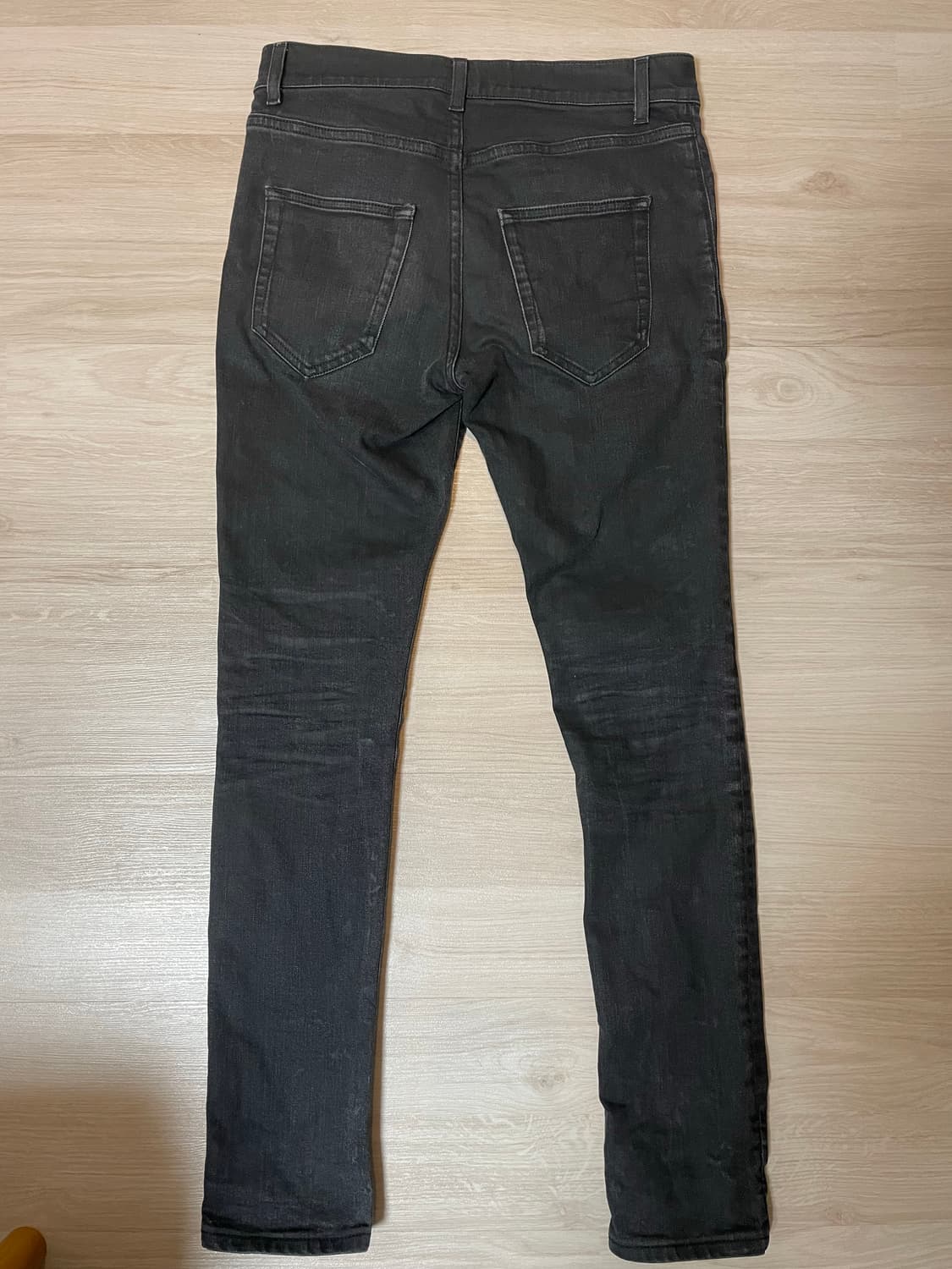 생로랑 D02 블랙 왁스 코팅 스키니진 상품이미지2