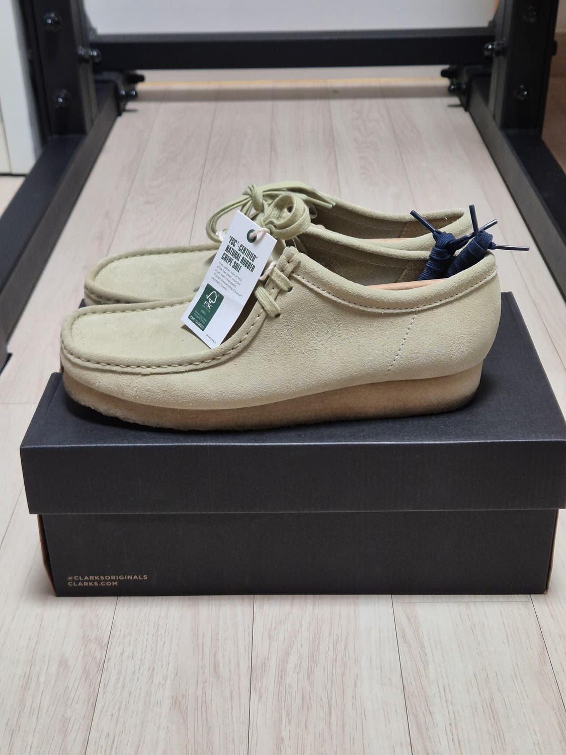 클락스 왈라비 메이플 스웨이드 270 로우 상품이미지1