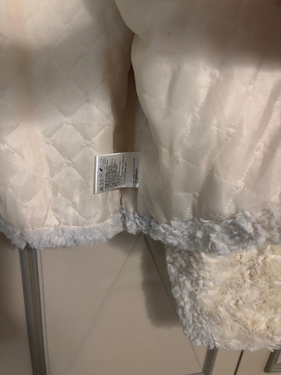 어반드레스 퍼자켓 팝니다 상품이미지4