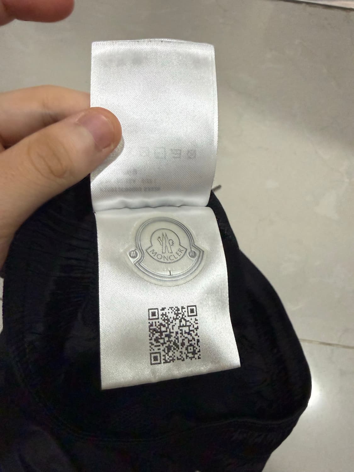 [당일출고,L사이즈] 25년식 몽클레어 스윔팬츠 반바지 상품이미지7