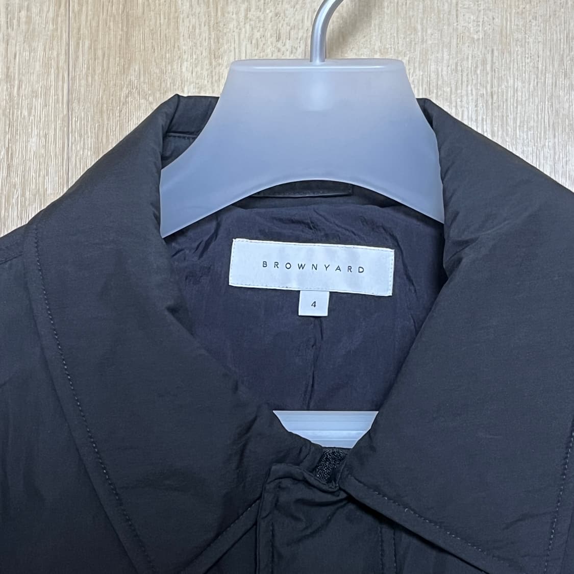 [4] 브라운야드 에센셜 패디드 파카 블랙 상품이미지3