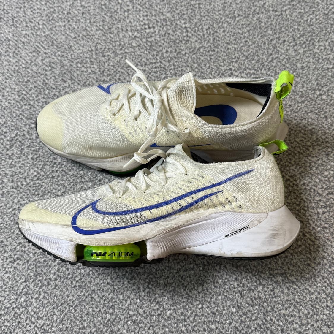 [정가 38만원] 나이키 에어줌 템포 넥스트 퍼센트 러닝화 255 상품이미지1