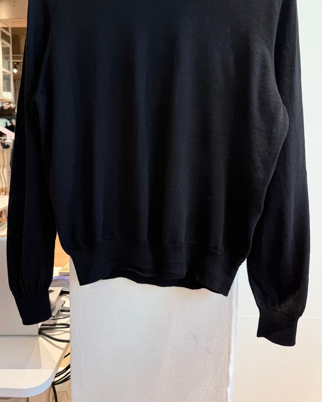 발렌시아가 블랙 백로고 라운드 니트  상품이미지6