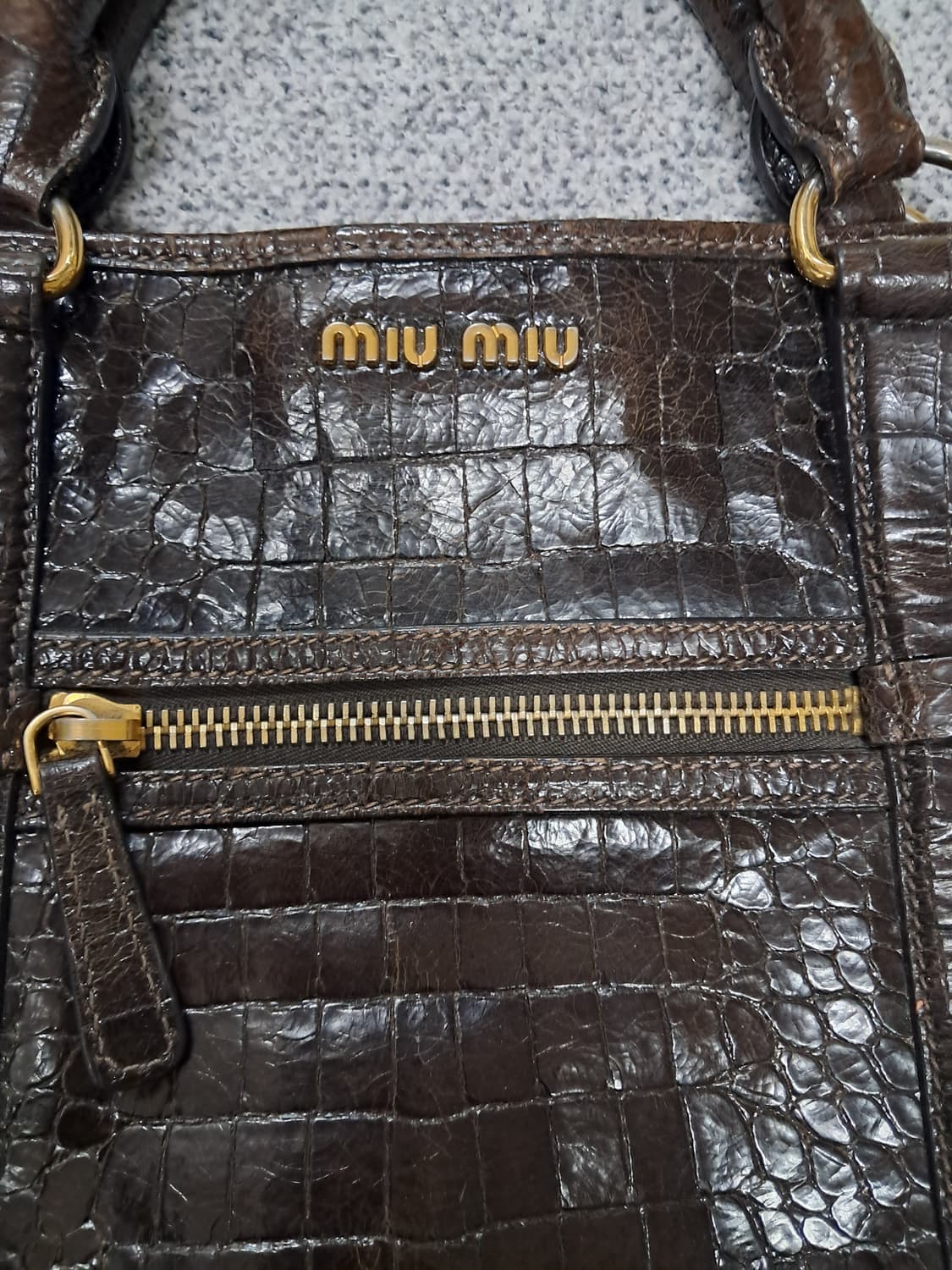 미우미우 브라운 토드백 상품이미지3