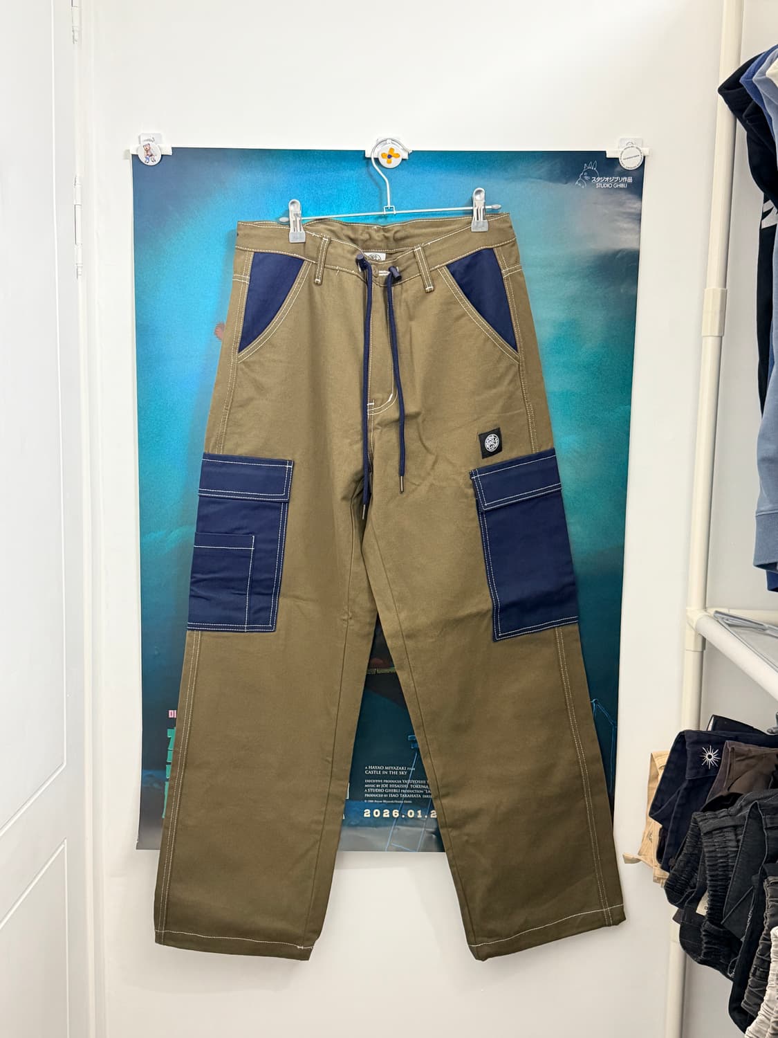 오드볼스클럽 / ODBC 배색 스티치 카고팬츠 카키 상품이미지2