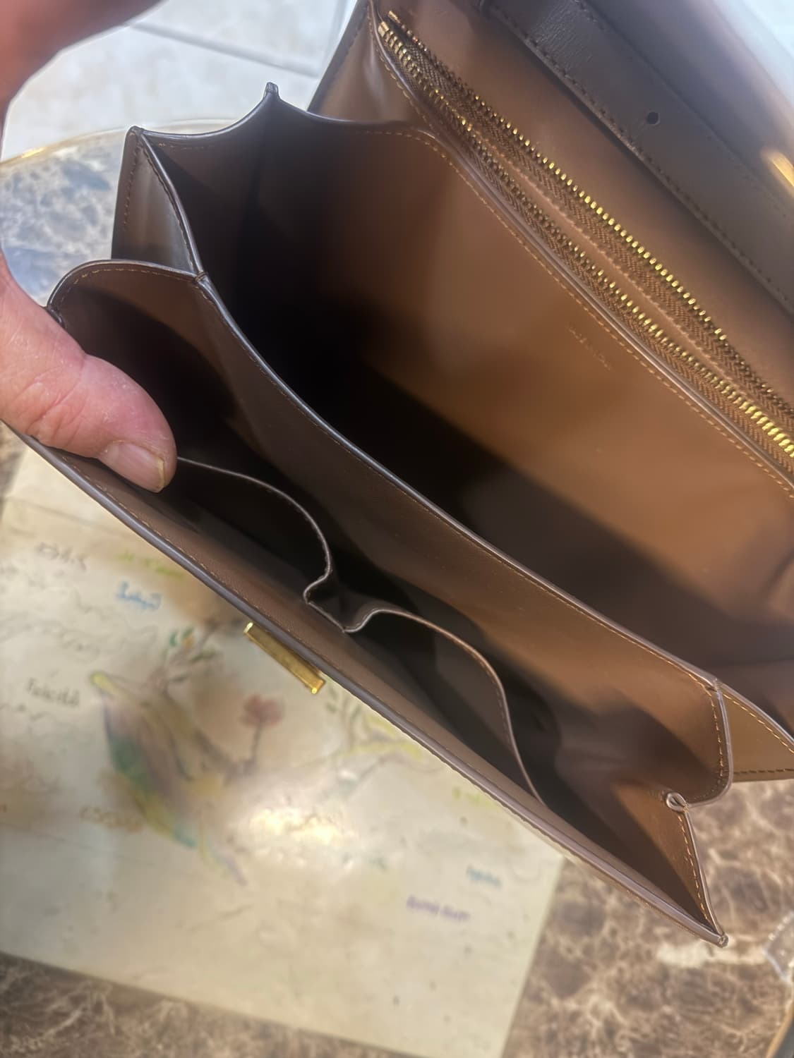 정품 셀린느 클래식박스 크로스백 팝니다 상품이미지6