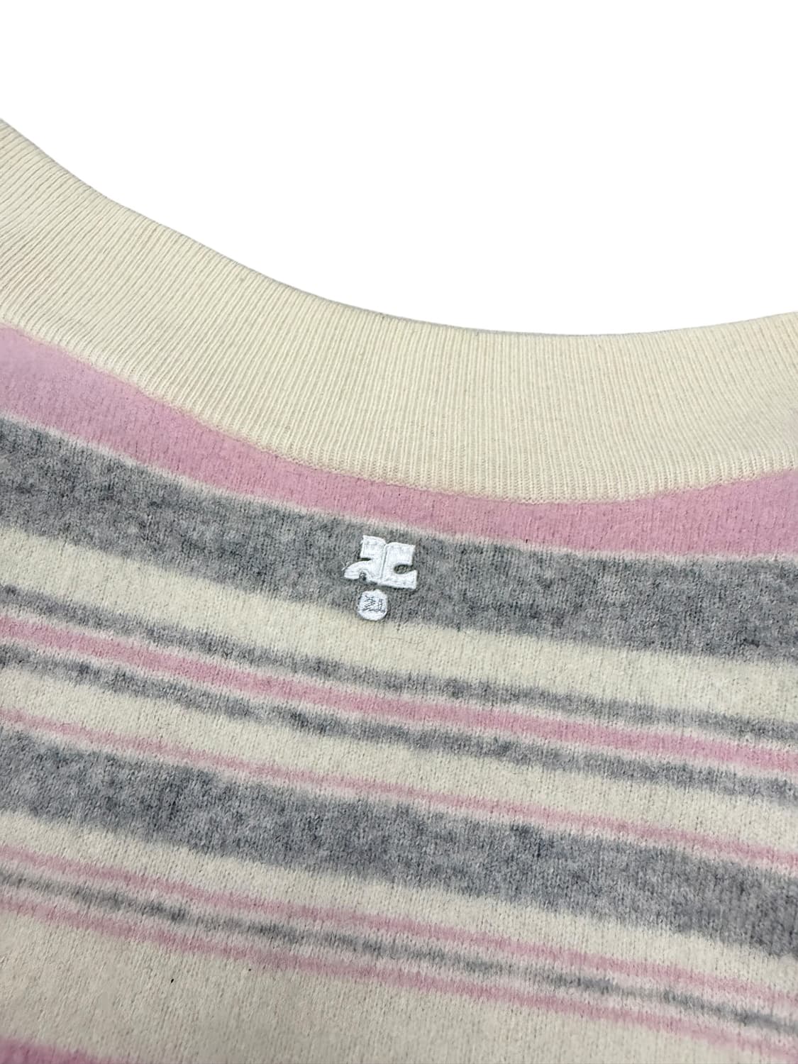 꾸레쥬 솜사탕 스트라이프 울 캐시미어 혼방 오프숄더 니트 상품이미지6