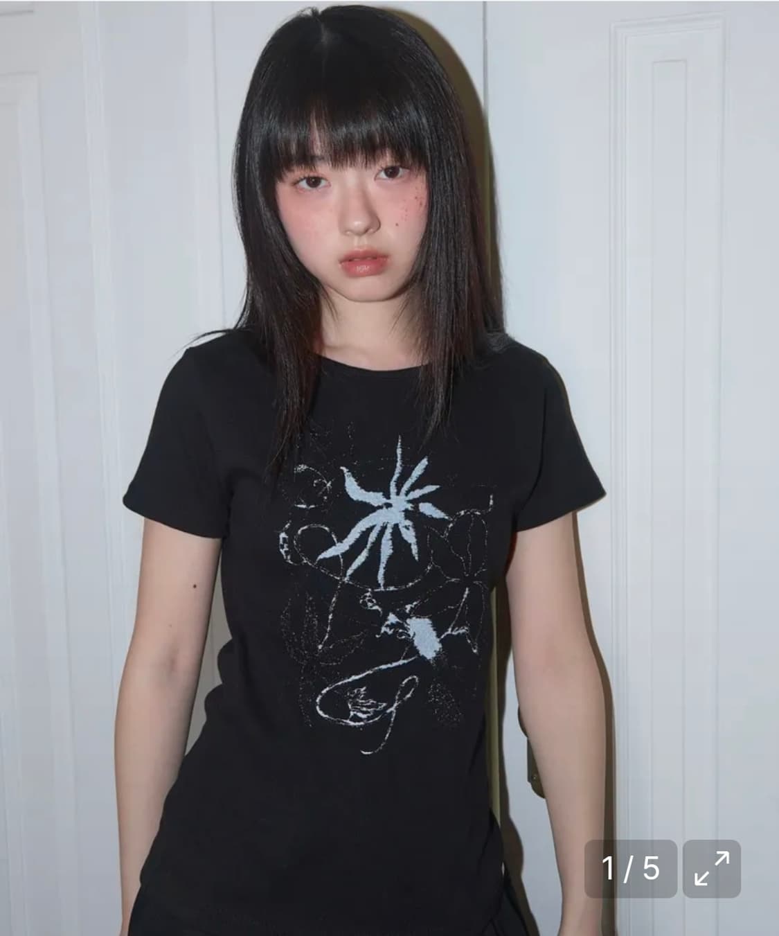 팬시클럽 백 슬릿 버튼 티 상품이미지2