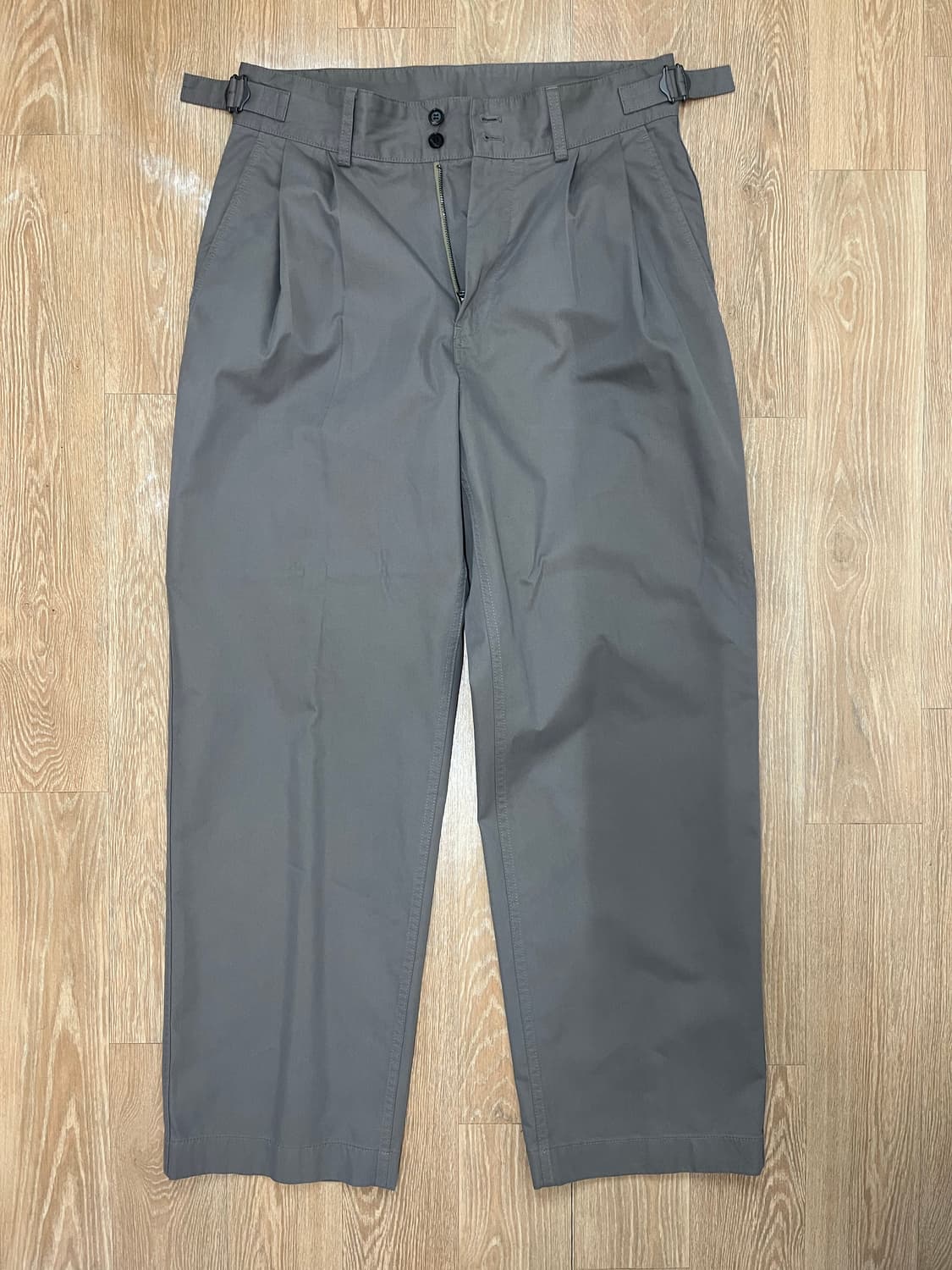 어나더오피스 산티아고 치노 상품이미지2