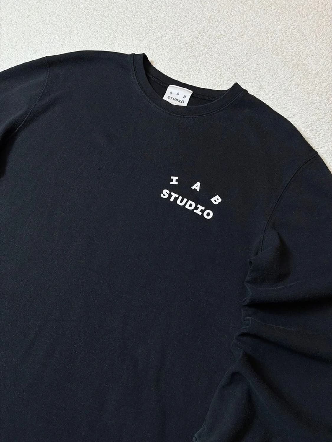 아이앱스튜디오 오버핏 헤비코튼 빅프린팅 맨투맨 PN6936 상품이미지5