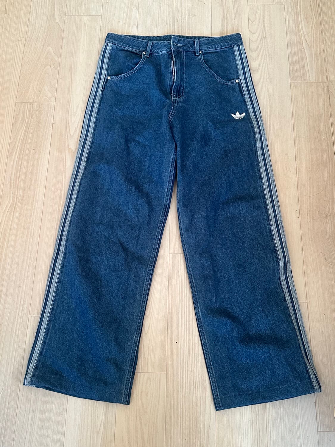 아디다스 아이컬러 데님 파이어버드 상품이미지1