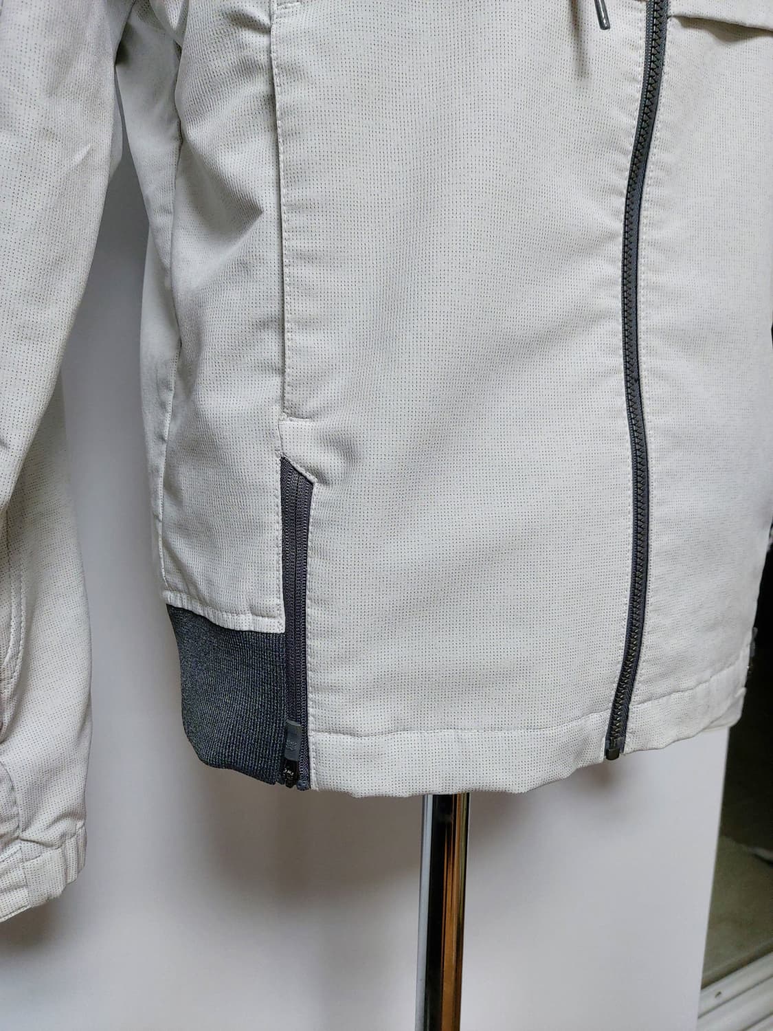 코오롱스포츠  후드 자켓 (85)

 상품이미지4