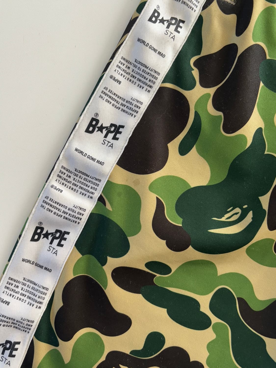 Bape 베이프 ABC 카모 릴렉스드 핏 트랙 팬츠 상품이미지9