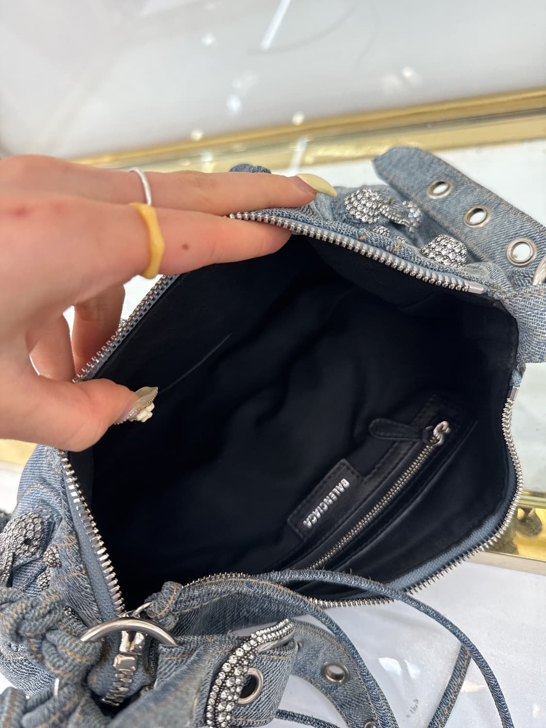 발렌시아가 르카골 데님 라인 스톤 스몰 사이즈 (정품) 상품이미지4