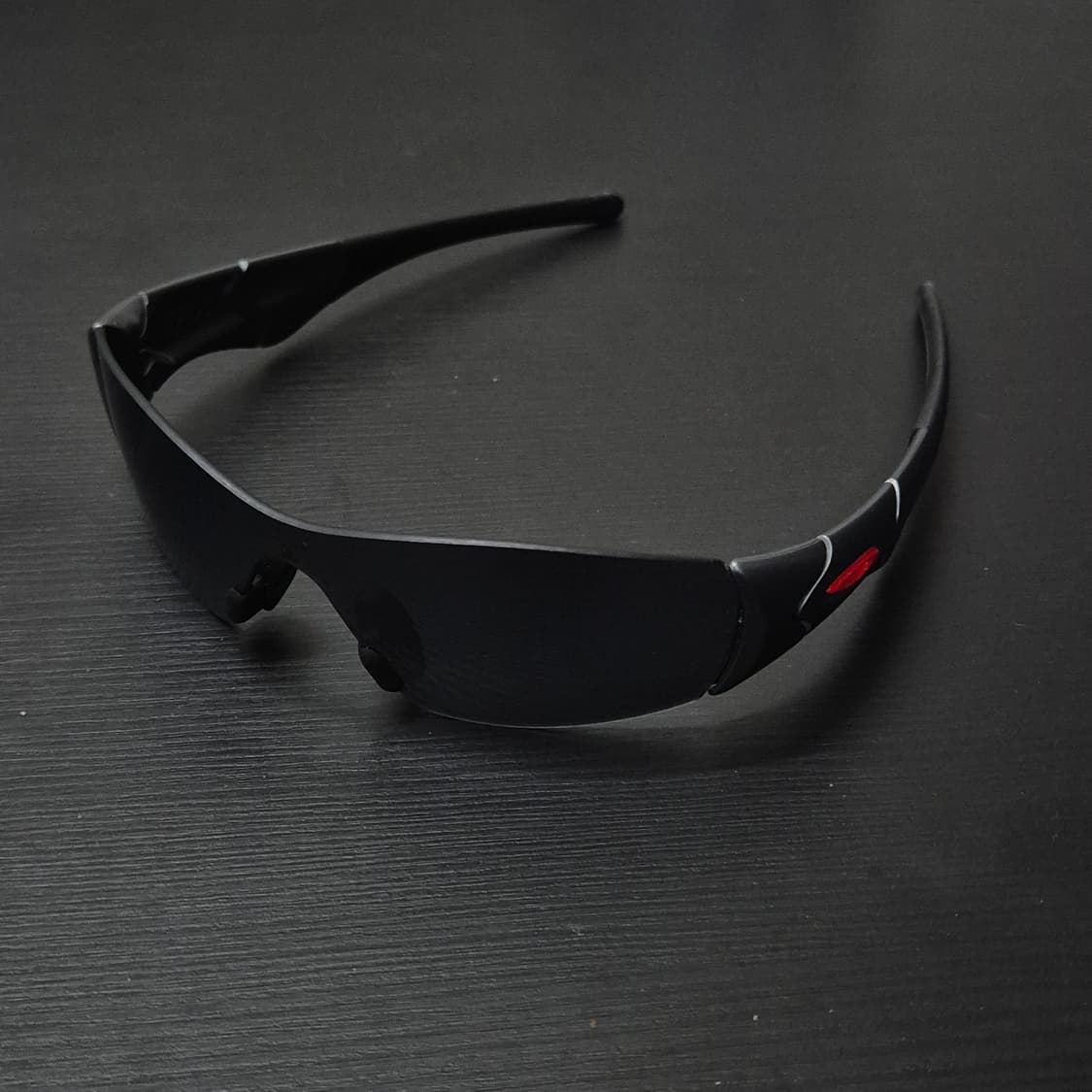 오클리 X 두카티 오클리 두카티 뉴제로 선글라스 상품이미지2