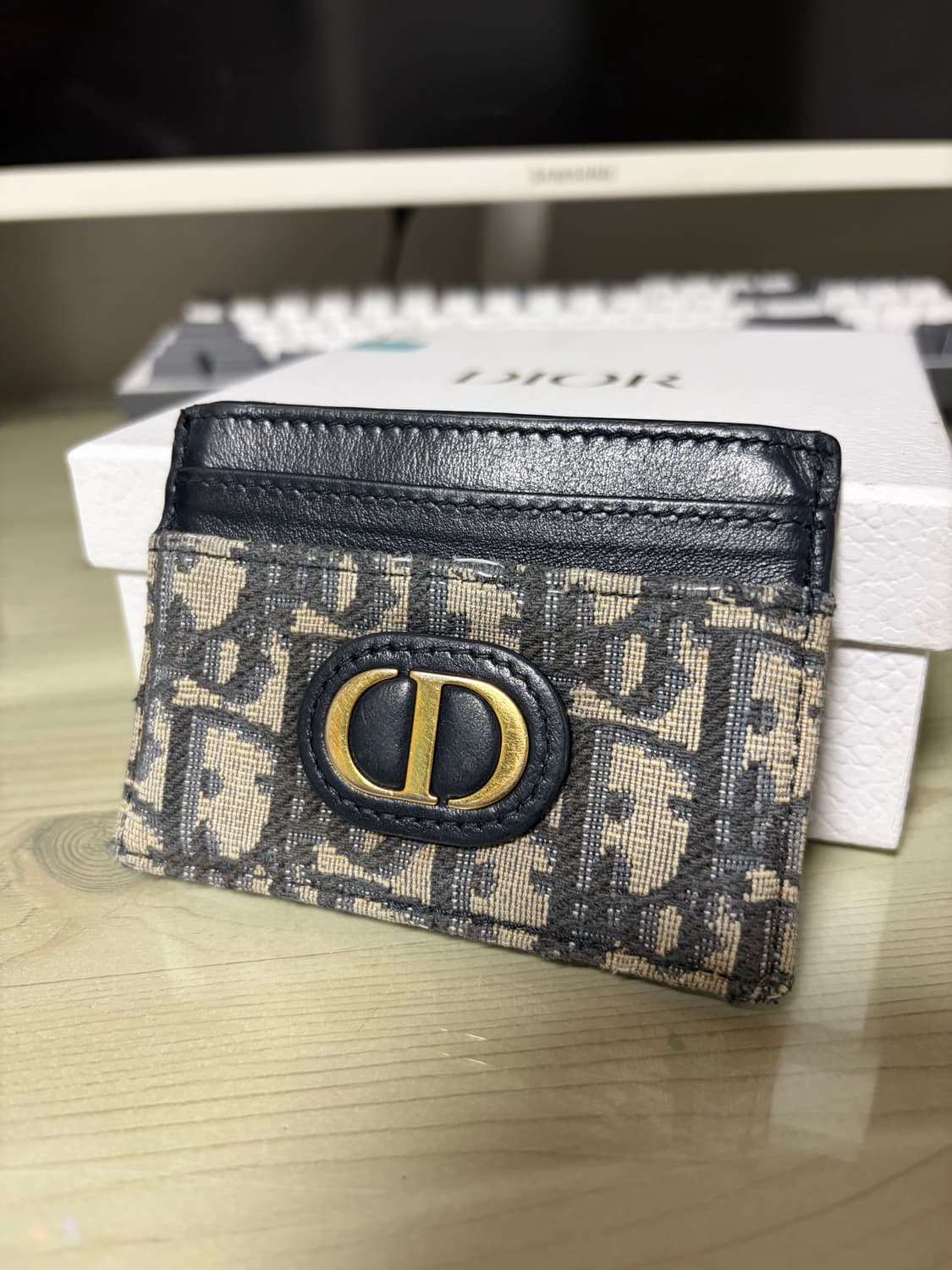 디올 30 몽테인 5 슬롯 카드 홀더 블루 디올 오블리크 자카드  상품이미지1