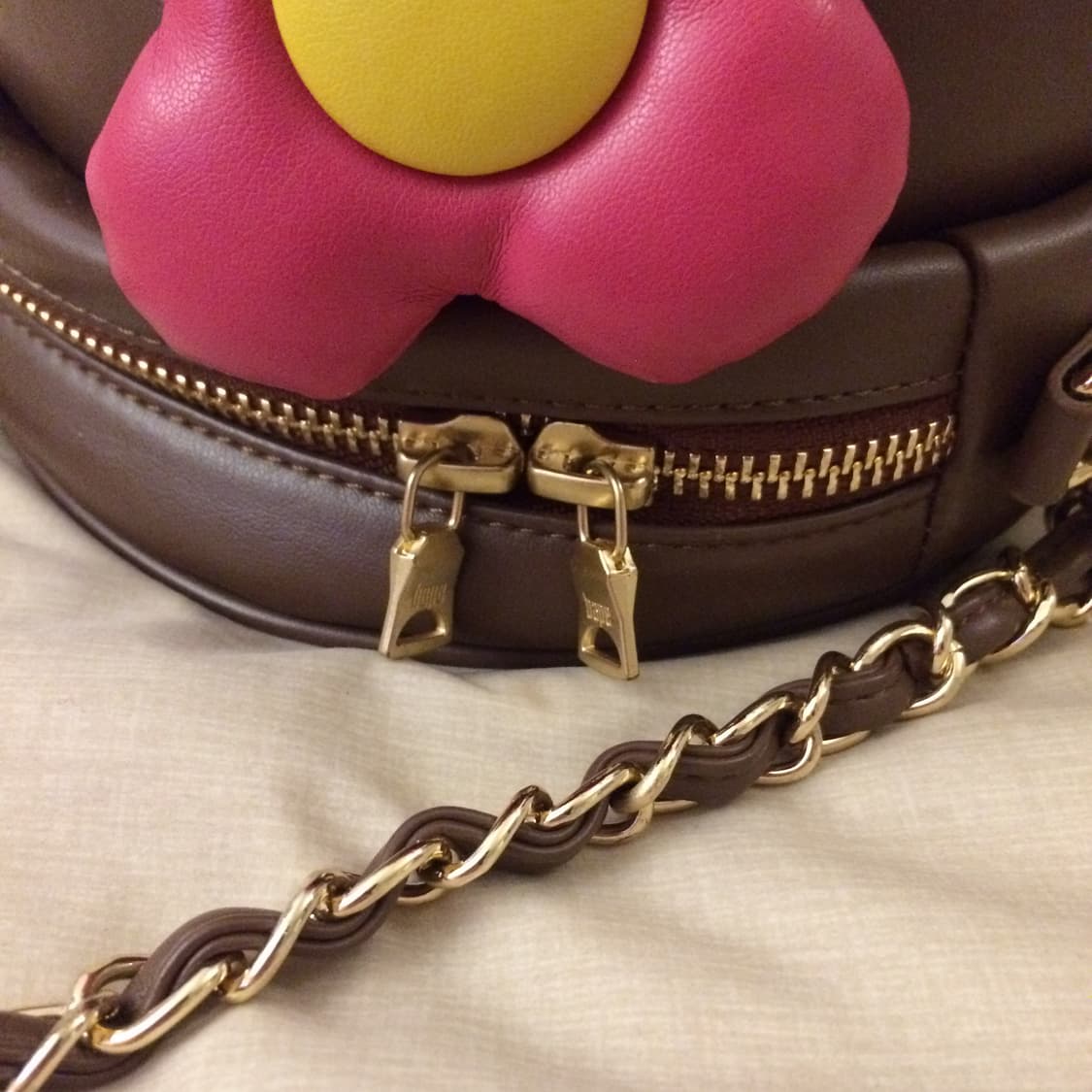 베이프 베이비 마일로 리사 체인 숄더백 상품이미지2