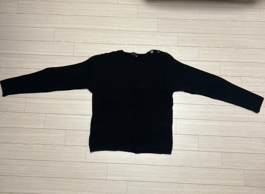 Vampire Weekend 블랙 니트 스웨터 / F 숄더 버튼 디테일 상품이미지3