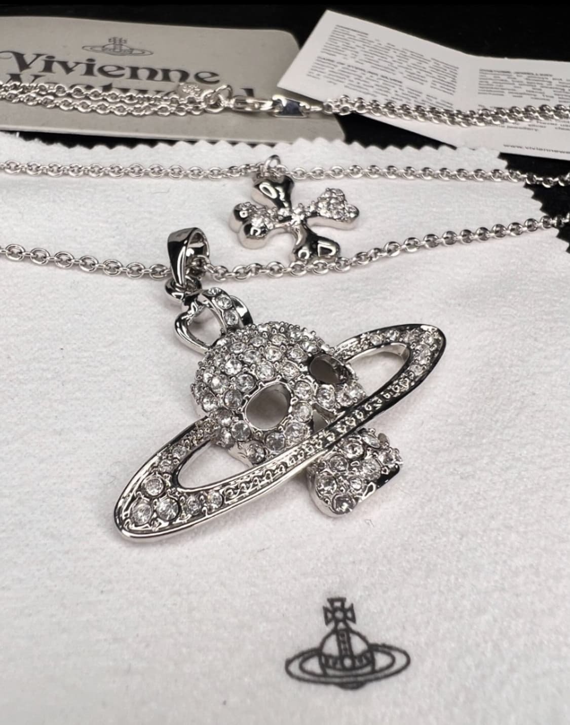 비비안웨스트우드 아카이브 화이트 크리스탈 스컬헤드 레이어 팬던트 목걸이 상품이미지4