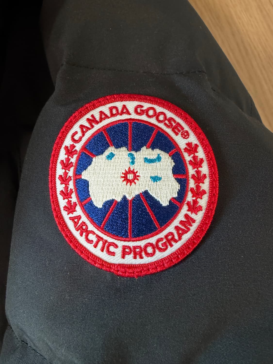 캐나다구스 카슨 블랙 퓨전M 판매합니다. 상품이미지7