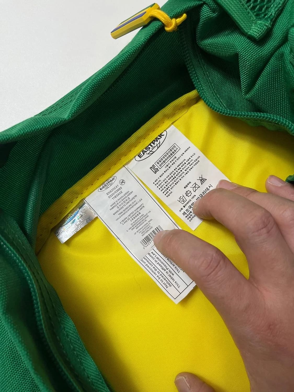 이스트팩 x HAVAIANAS 패디드 파커 백팩 Q1328 상품이미지9