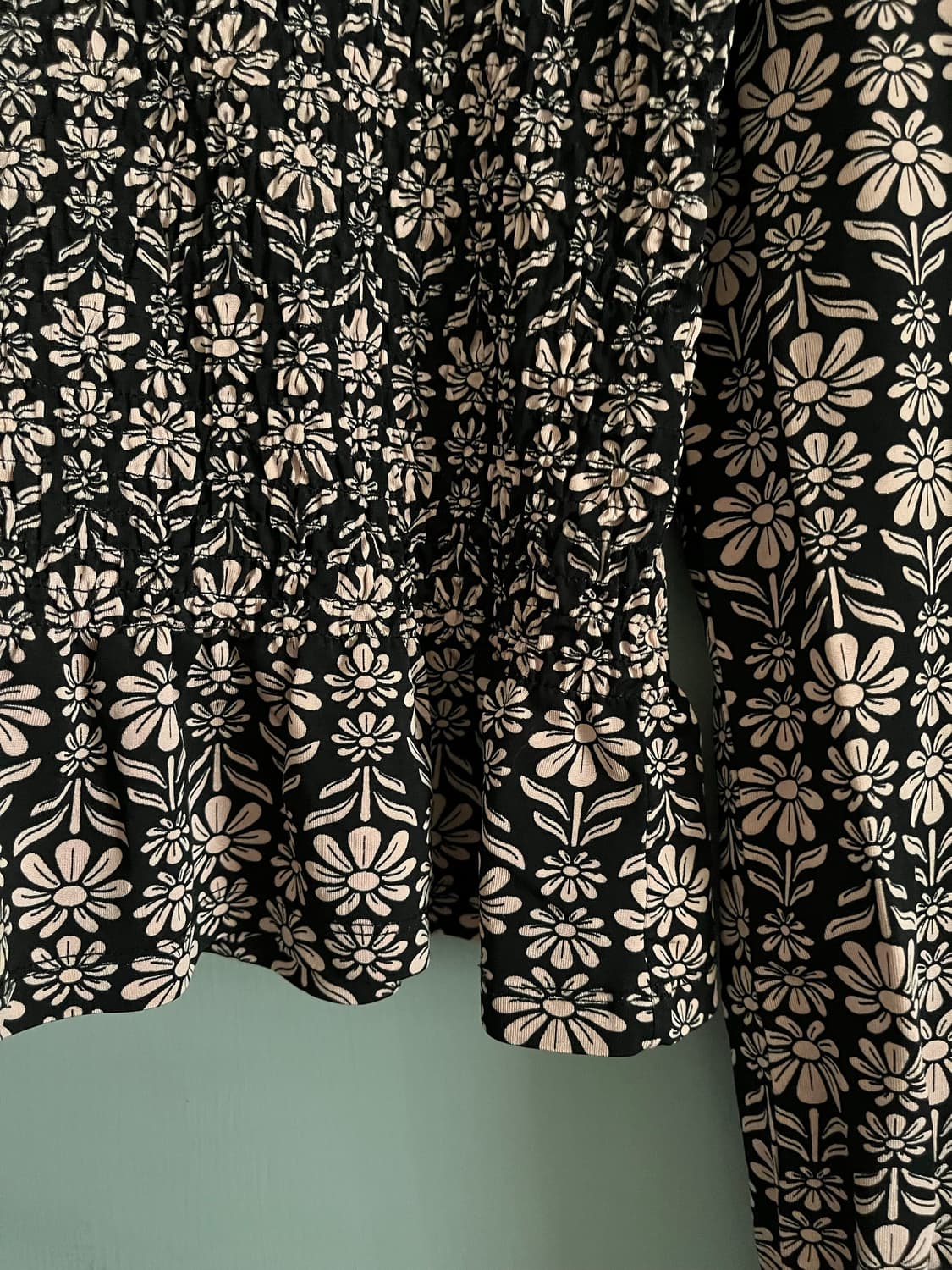 산드로 하이넥 플라워 밴딩 블라우스 0사이즈 상품이미지8