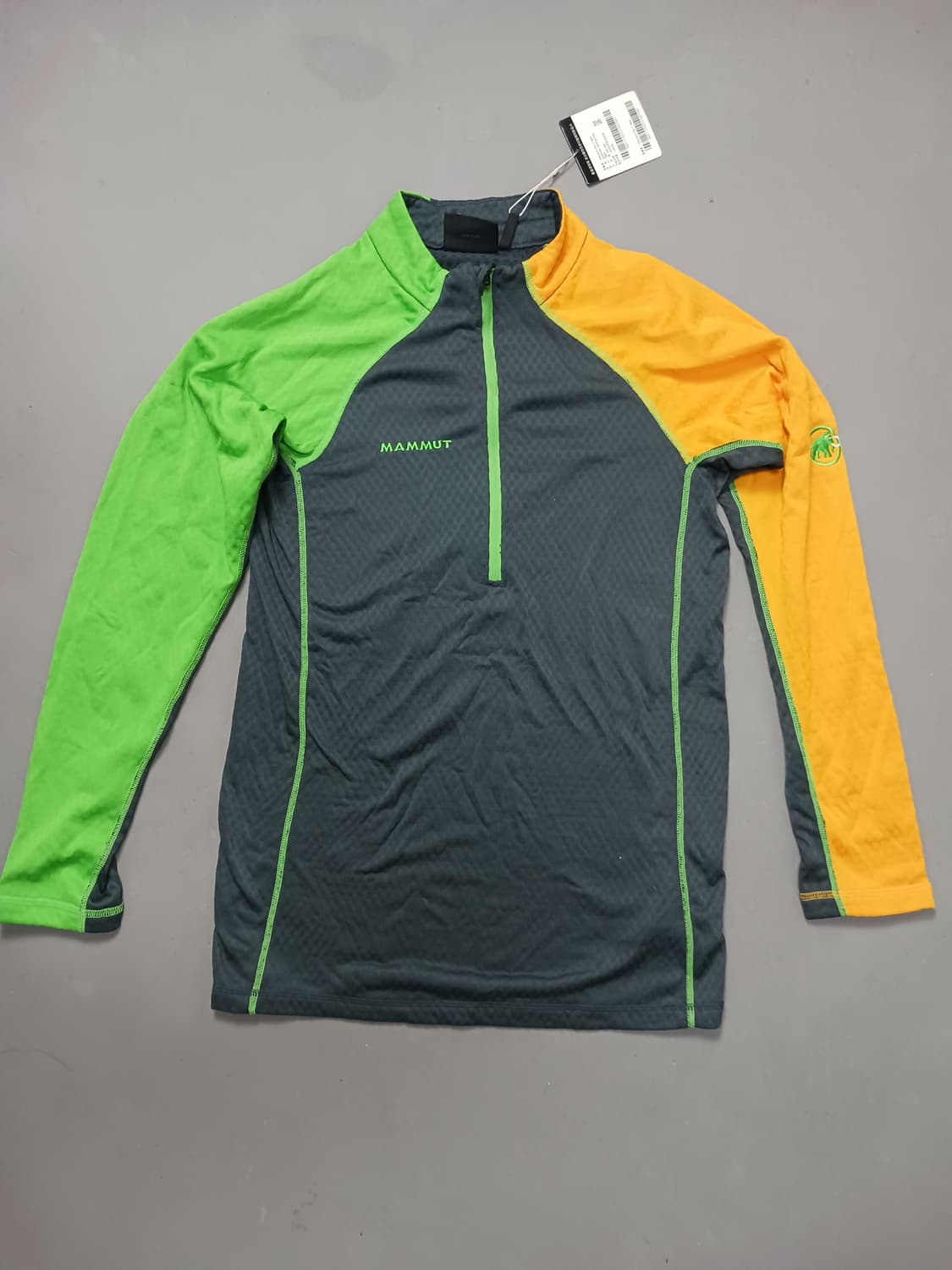 새상품 [L] 마무트 아타카조 폴라텍 집업 티셔츠 기능성 상품이미지1