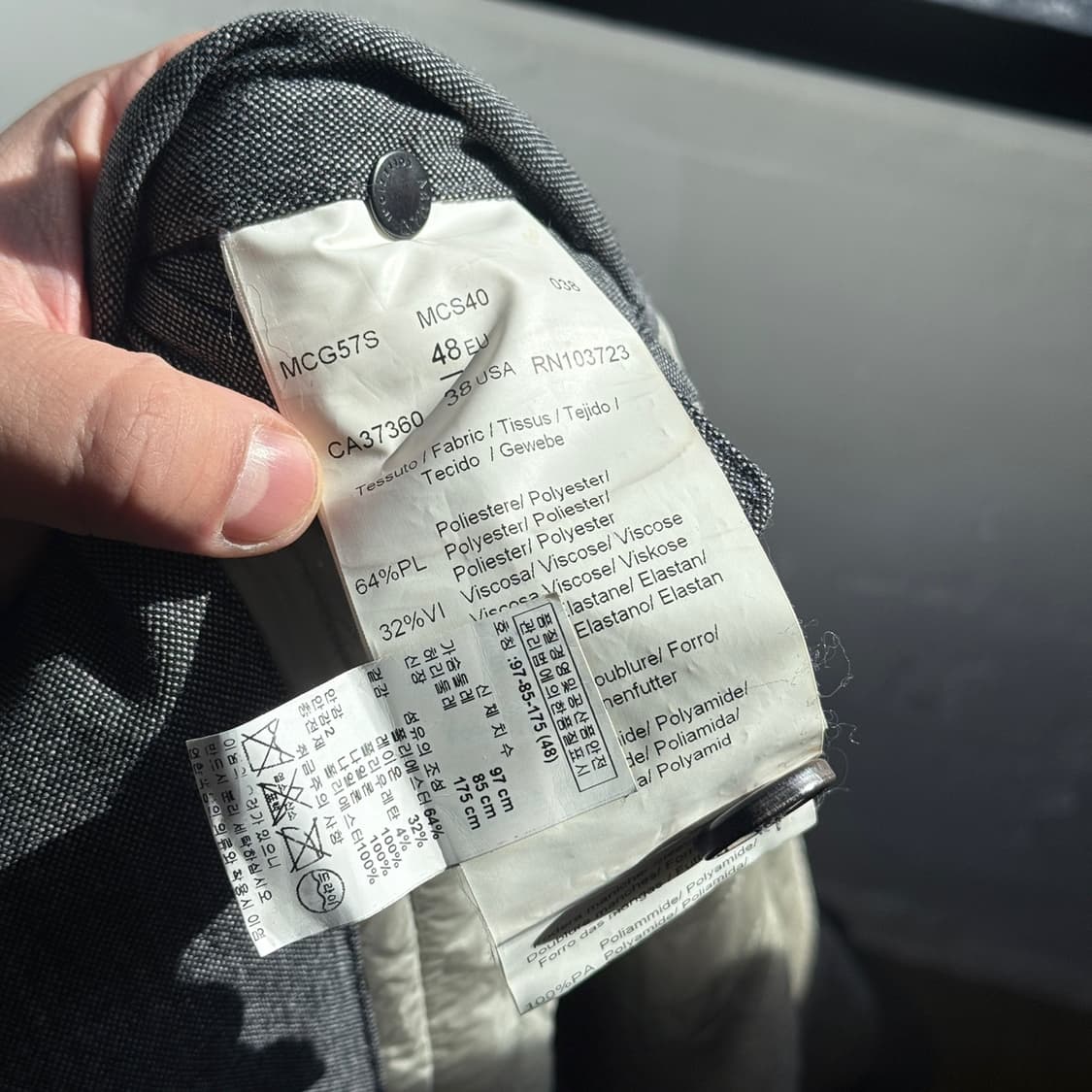 Armani Collezioni 패디드 라운드 카라 블레이저 상품이미지9