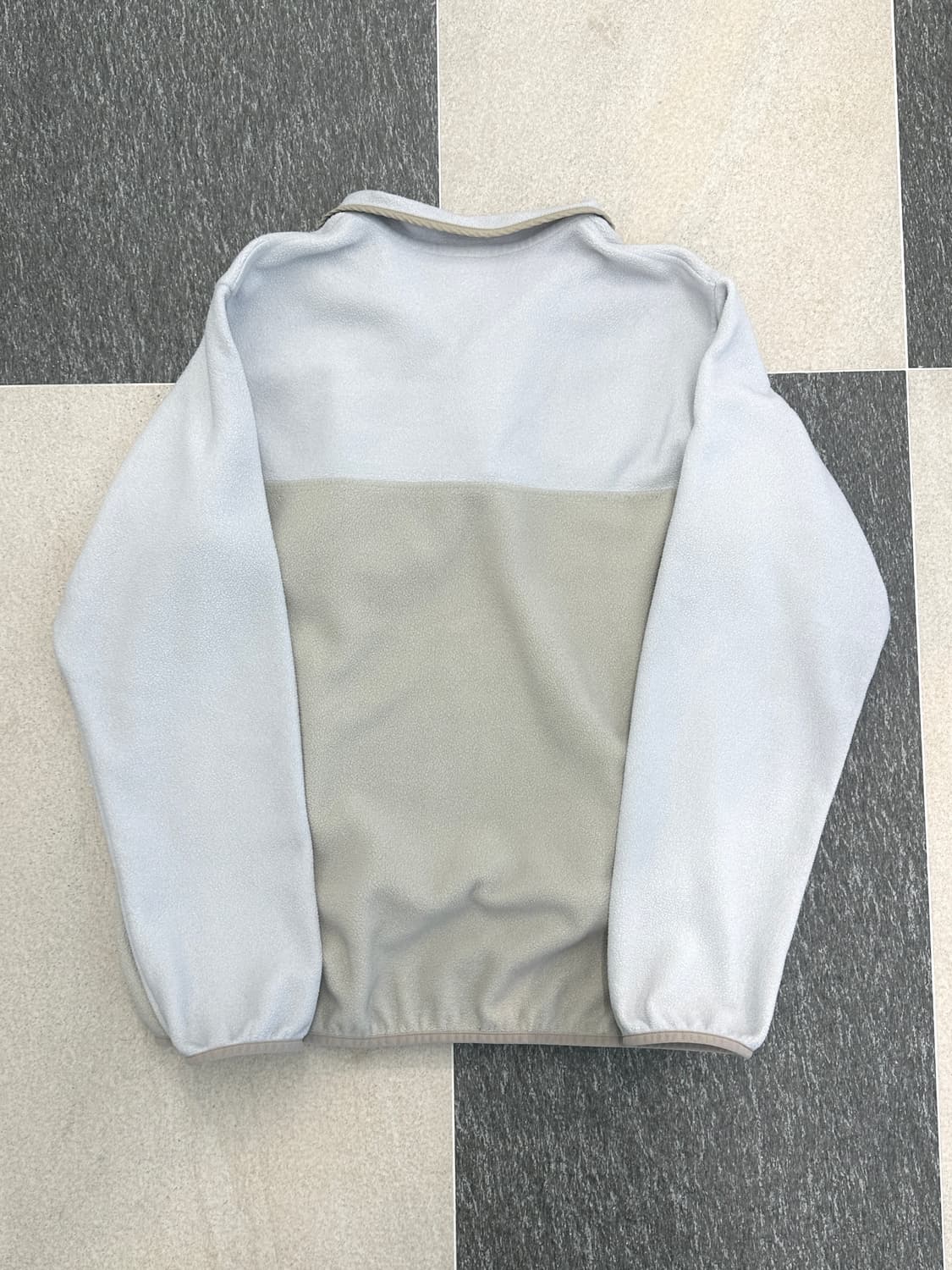 파타고니아 신칠라 그레이/베이지 스냅 플리스 상품이미지6