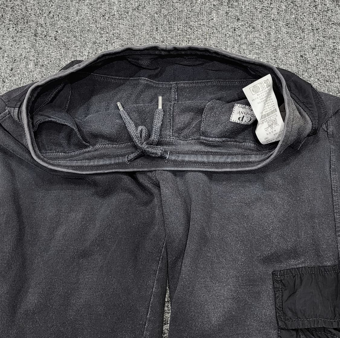 CP company 빈티지 렌즈 와펜 포켓 카고 쇼츠 반바지 14 상품이미지5