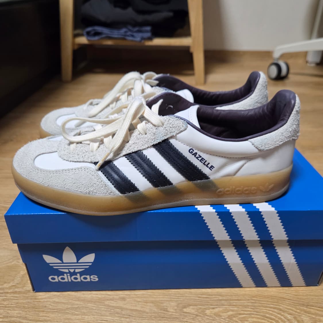 [255] 아디다스 x 시바타히카리 가젤 인도어 화이트 / 삼바 독일군 상품이미지5