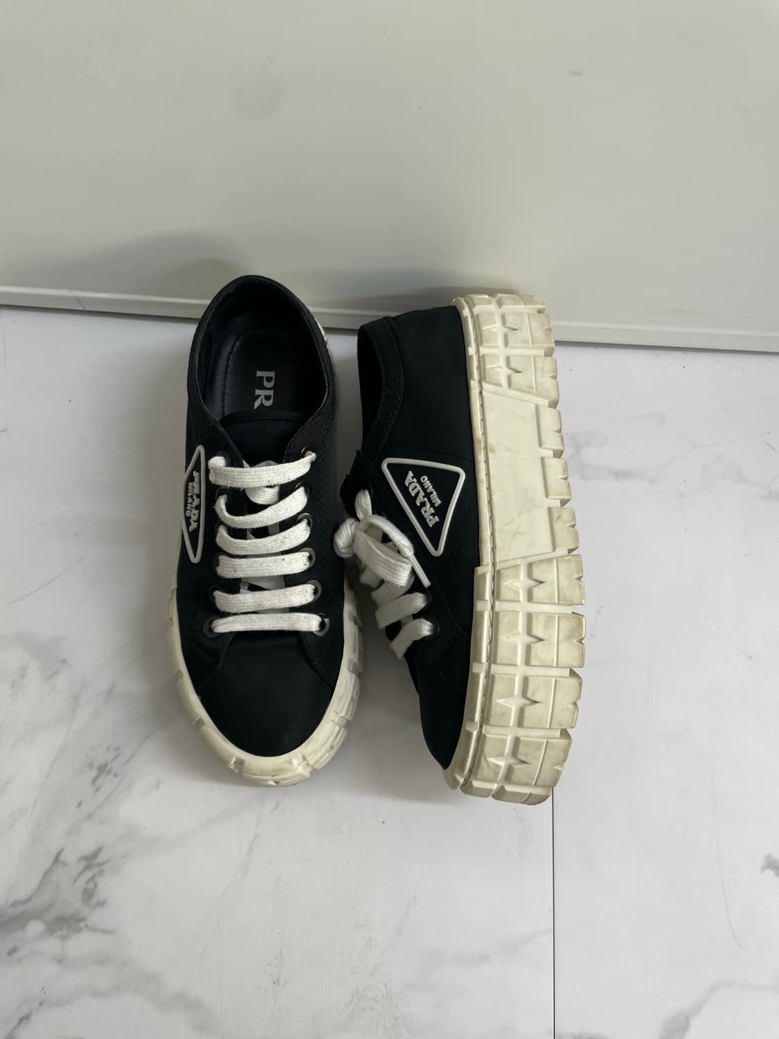 프라다 개버딘 블랙 스니커즈 37싸이즈 상품이미지1