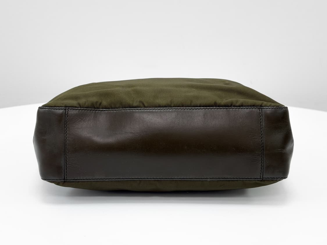 프라다 나일론 레더 트리밍 스퀘어백 상품이미지5