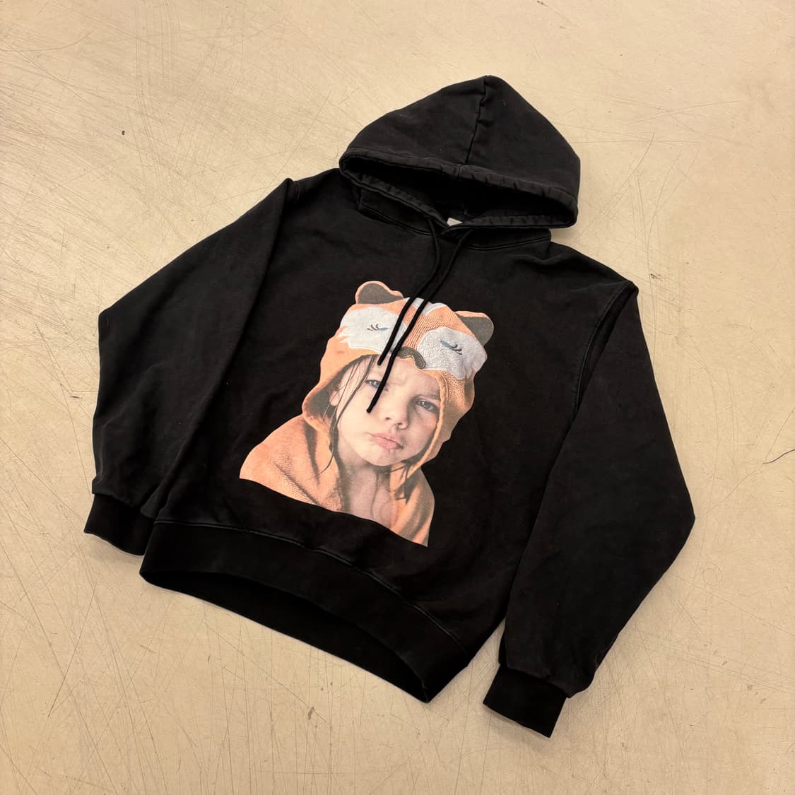 아크메드라비 프린팅 빅로고 후드티 상품이미지1