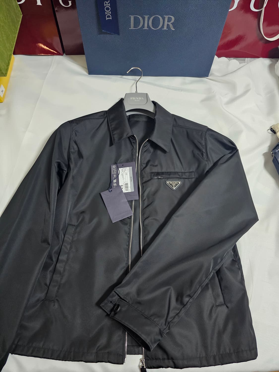 프라다 리나일론 집업자켓팝니다 상품이미지1