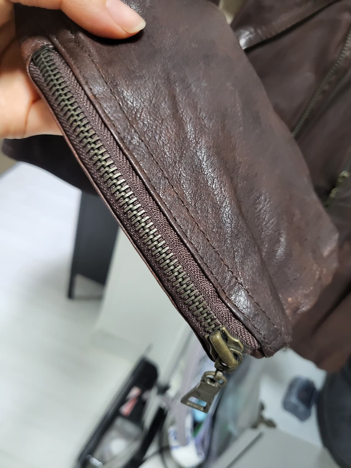 (새제품세일)천연 2웨이 가죽자켓 (후드탈부착) 상품이미지3