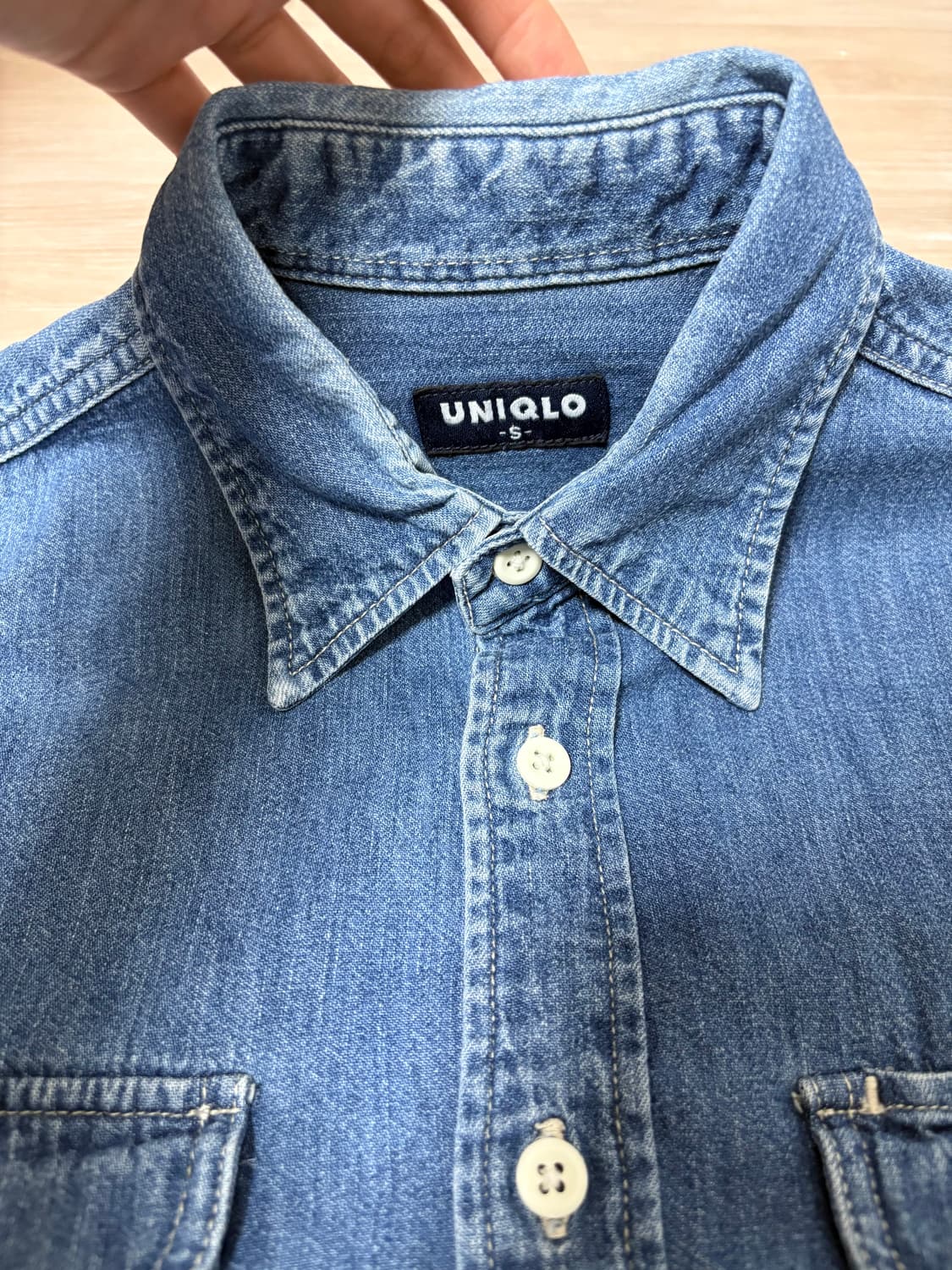유니클로 중청 데님 셔츠 상품이미지2