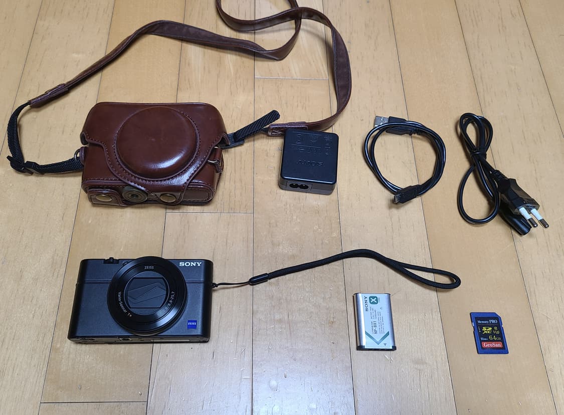 소니 RX100m4 디지털 카메라 상태 좋음 바로 사용 가능 상품이미지4