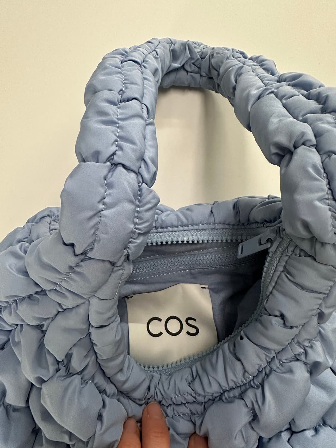 cos 구름백 라이트블루 상품이미지2