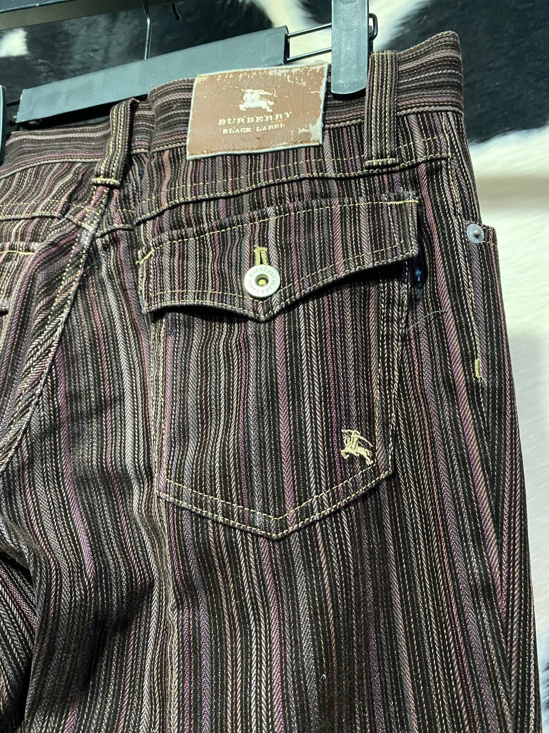 Burberry 웨스턴 디테일 스트라이프 코듀로이 팬츠 상품이미지6