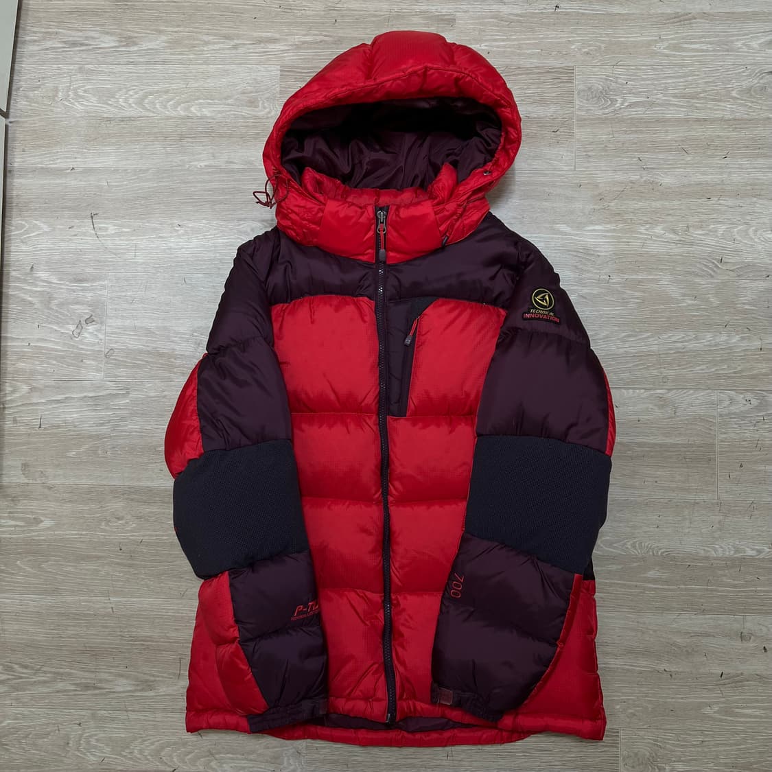 프로월드컵 구스다운 700 배색 후드 패딩 점퍼 [레드] L/100 상품이미지1