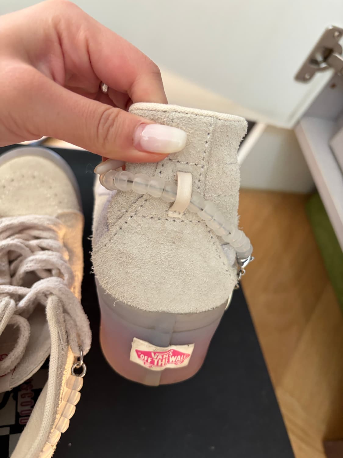 반스X아이린이즈굿 스니커즈 상품이미지4