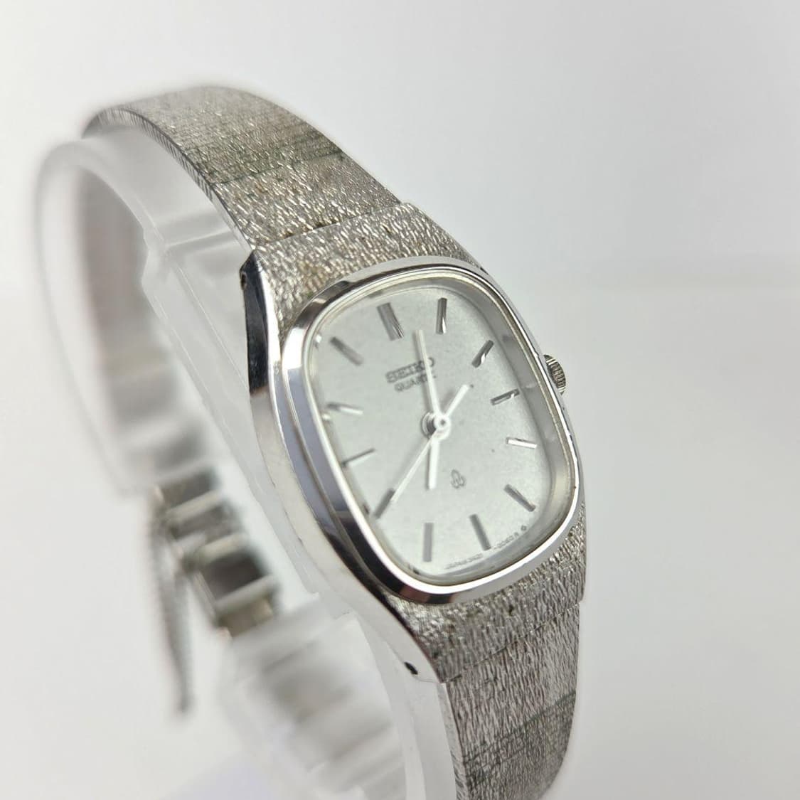 세이코 샤리오 쿼츠 메탈 시계 상품이미지3