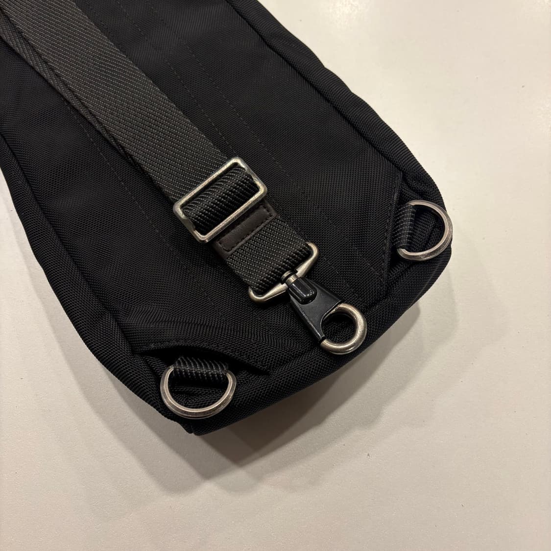 투미 TUMI 2WAY 검정색 슬링백 가방 상품이미지7