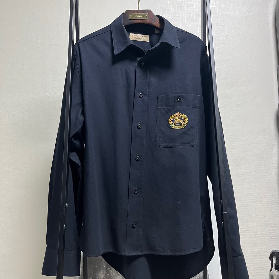 정품 S) 버버리  다크 네이비 크레스토 로고 셔츠 상품이미지1