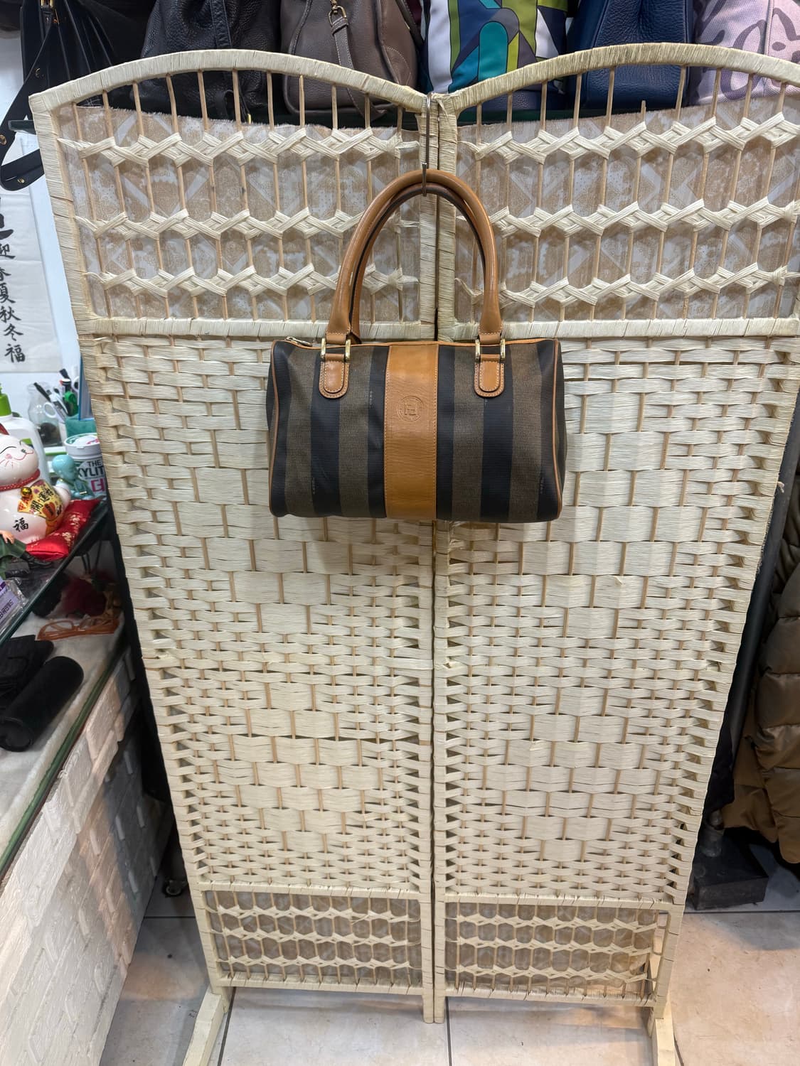 정품 펜디 페퀸 보스턴백 팝니다 상품이미지1