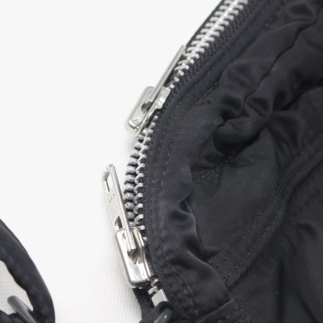  PORTER "Black Shoulder Bag" 상품이미지4