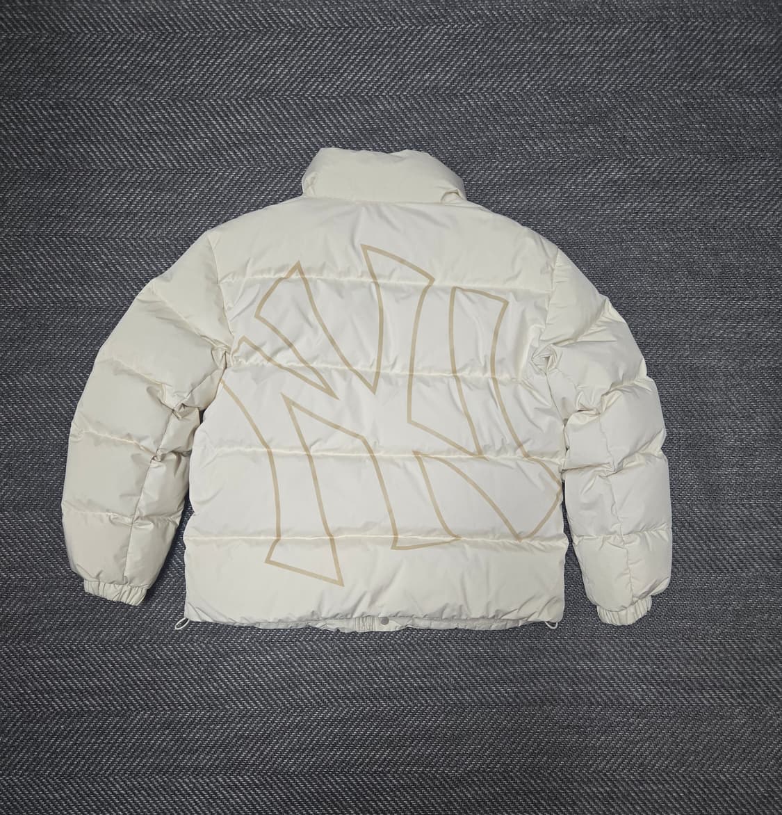 엠엘비 MLB 메가로고 푸퍼 숏패딩 크림 상품이미지2