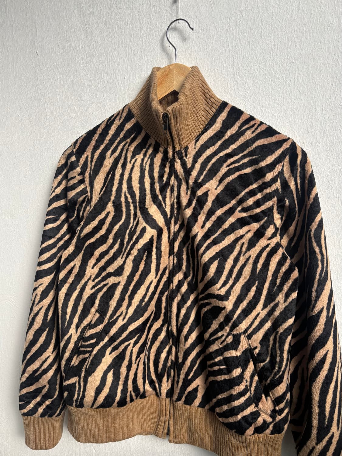 Vintage Leopard Velvet Zip-Up Jacket 상품이미지2